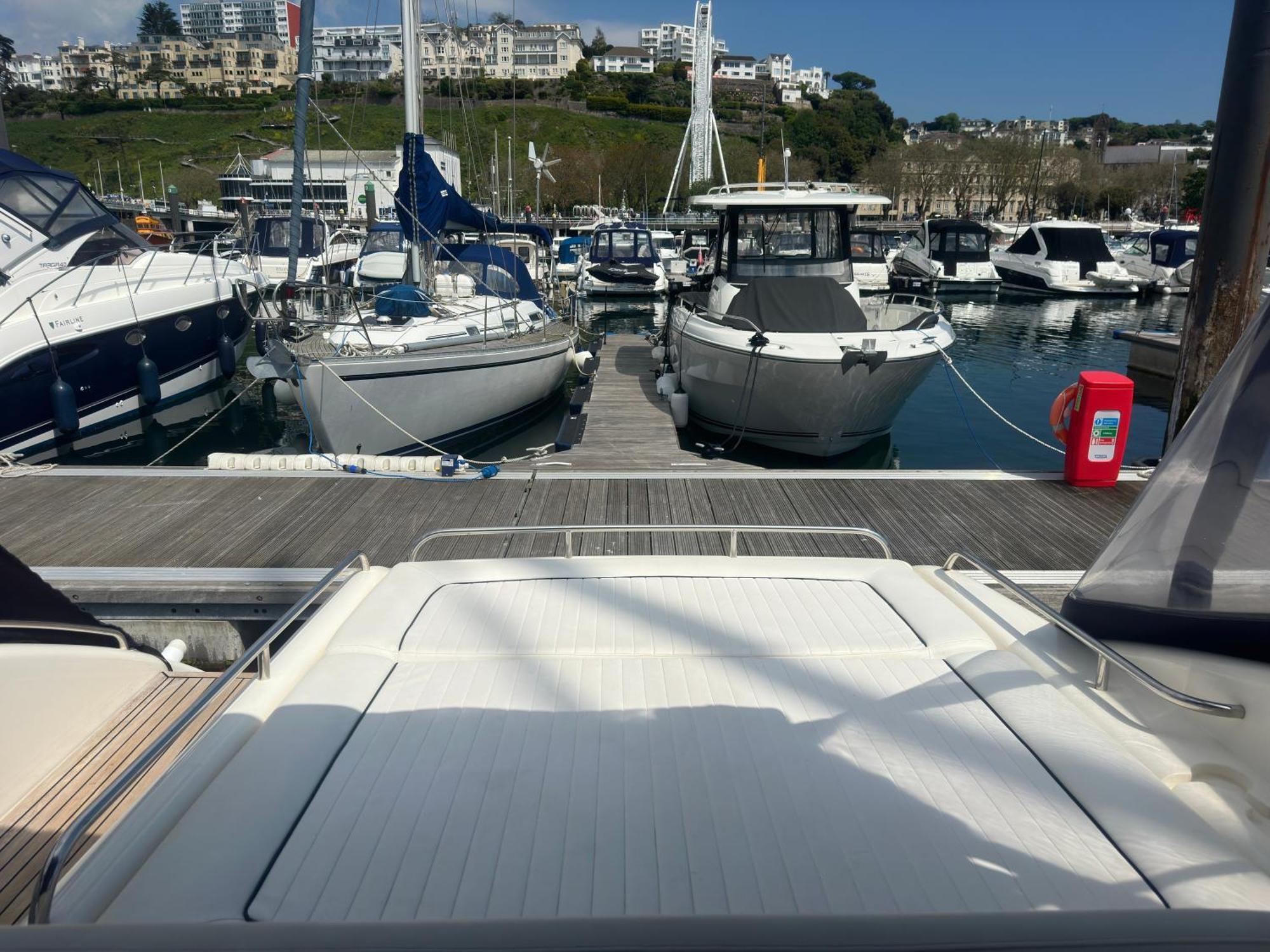 Boat Accommodation Ltd Torquay Exteriör bild